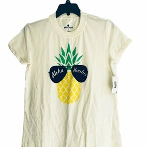 NWT - “Aloha Beaches” T-shirt  - Sz S/M